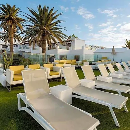R2 Bahia Kontiki Puerto del Carmen (Lanzarote)