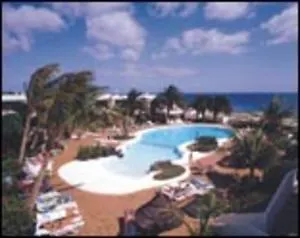 R2 Bahia Kontiki アパートホテル 4*
